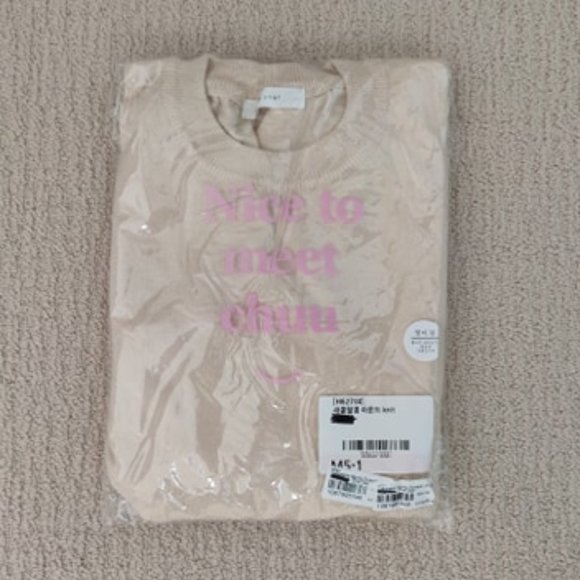 Chuu Crewneck Sweater - Picture 2 of 2